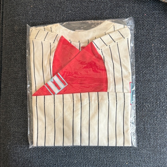 No Me Quiero Ir De Aqui Bad Bunny Residencia en el Choli Crop top t-shirt - Picture 4 of 6